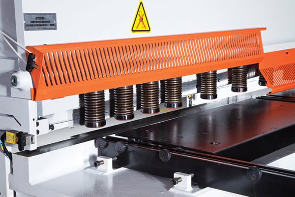 HGD - Hydraulic Swing Beam Shear Series