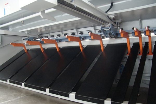 HGD - Hydraulic Swing Beam Shear Series