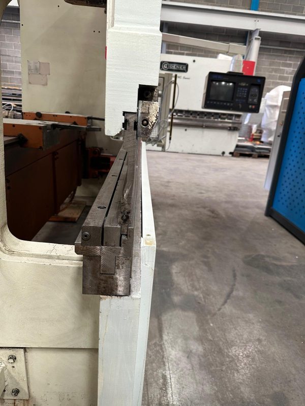 Edwards Pearson RT4 125/3100