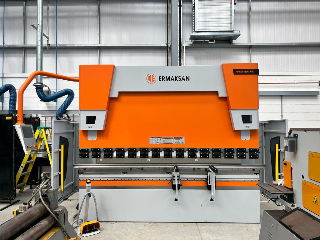 An Ermaksan Heta Pressbreak.